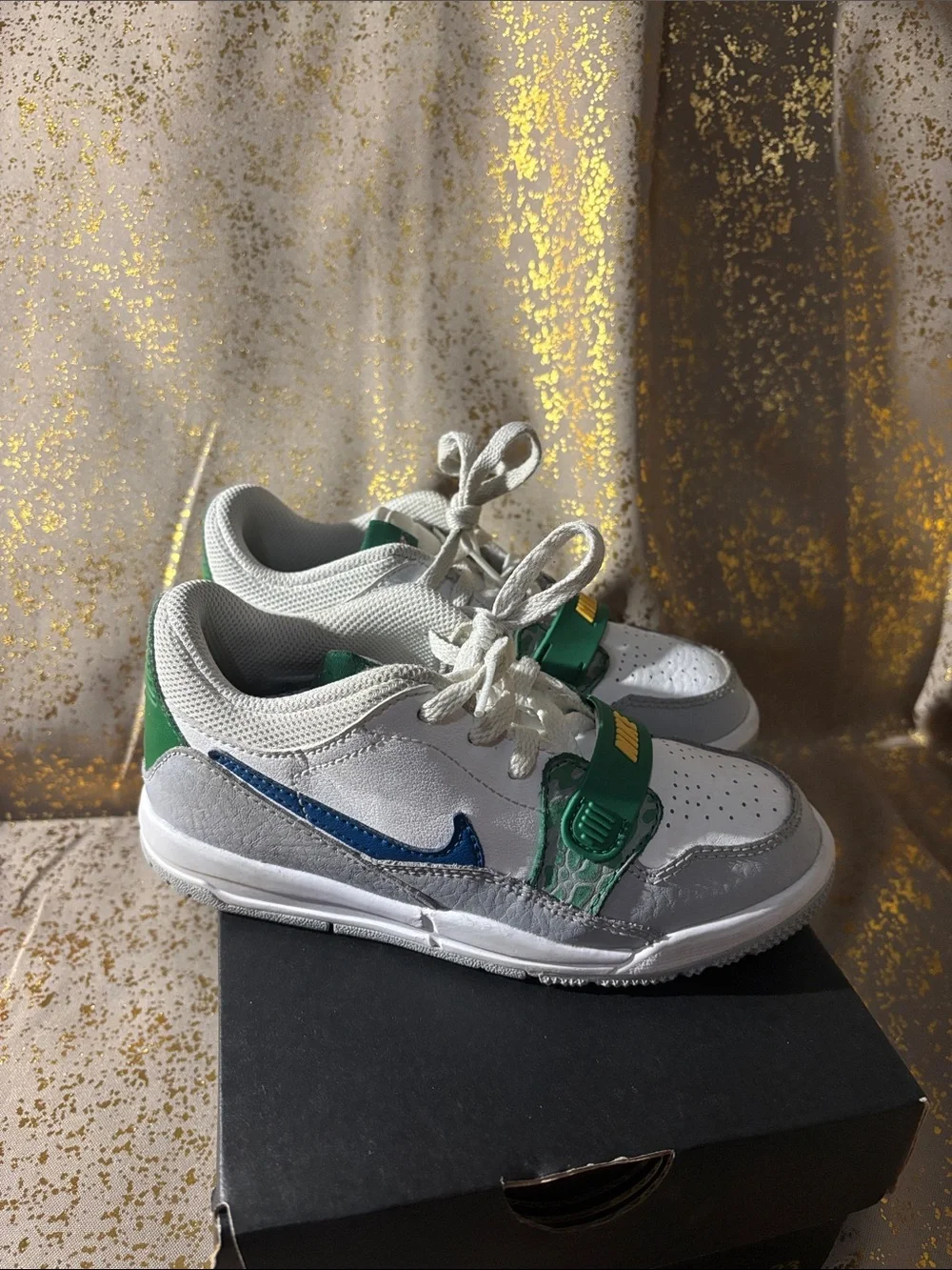 Nike Kids White and Green Sneakers with Yellow Logo